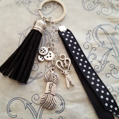 Porte-clef ou bijoux de sac thème couture