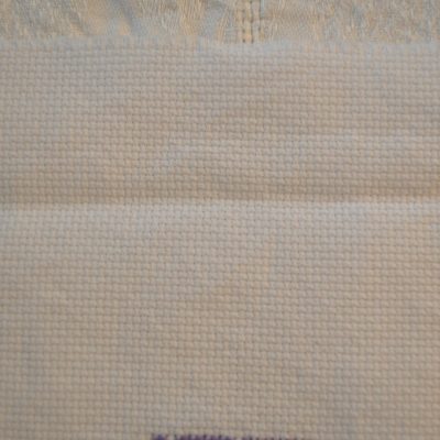 Toile Aïda en 5,5 points par cm carré.