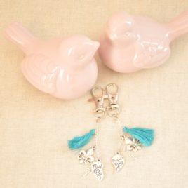Porte clef avec breloque fleur de lys