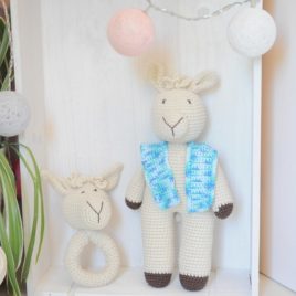 Doudou et hochet en crochet