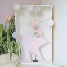Doudou en minky rose pastel forme étoile