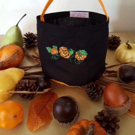 Petit sac à bonbons pour la veille Halloween couleur noir et orange
