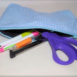 Trousse école en tissu vichy bleu ciel