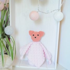 Doudou en minky rose