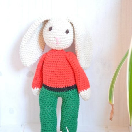 Lapin amigurumi de Noël. Bébé Boutchou création française artisanale