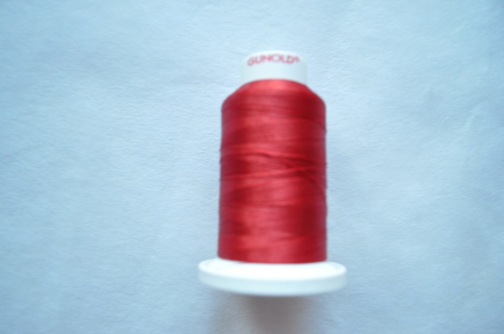 Fils de broderie rouge bordeaux