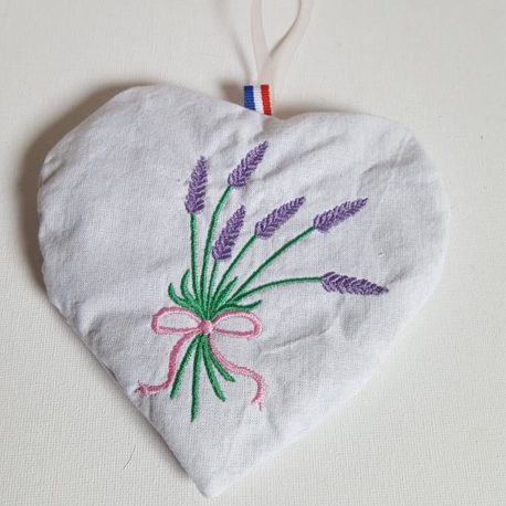 Cœur sachet lavande brodé de lavande