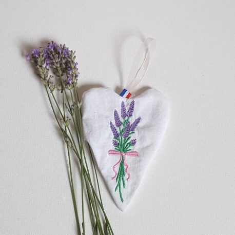 Lavandes-nat-coeur-bouquet (Copy)