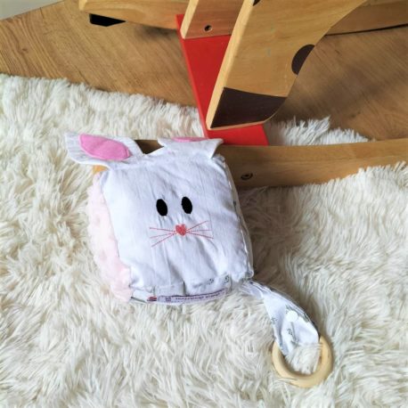 cube-eveil-bebe-boutchou-lapin (5)