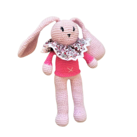 Doudou lapin bicolore en crochet - Bébé boutchou