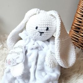 doudou-lapin-création unique -bébé-peluche