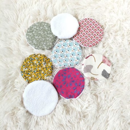 Lot de 8 lingettes lavables en coton microfibre de bambou. 
Photo des tissus non contractuel.