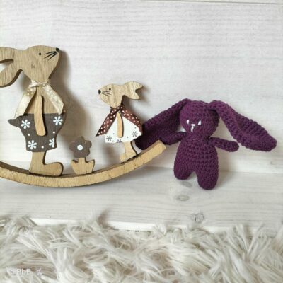 lapin-violet-crochet-porteclef-atelier