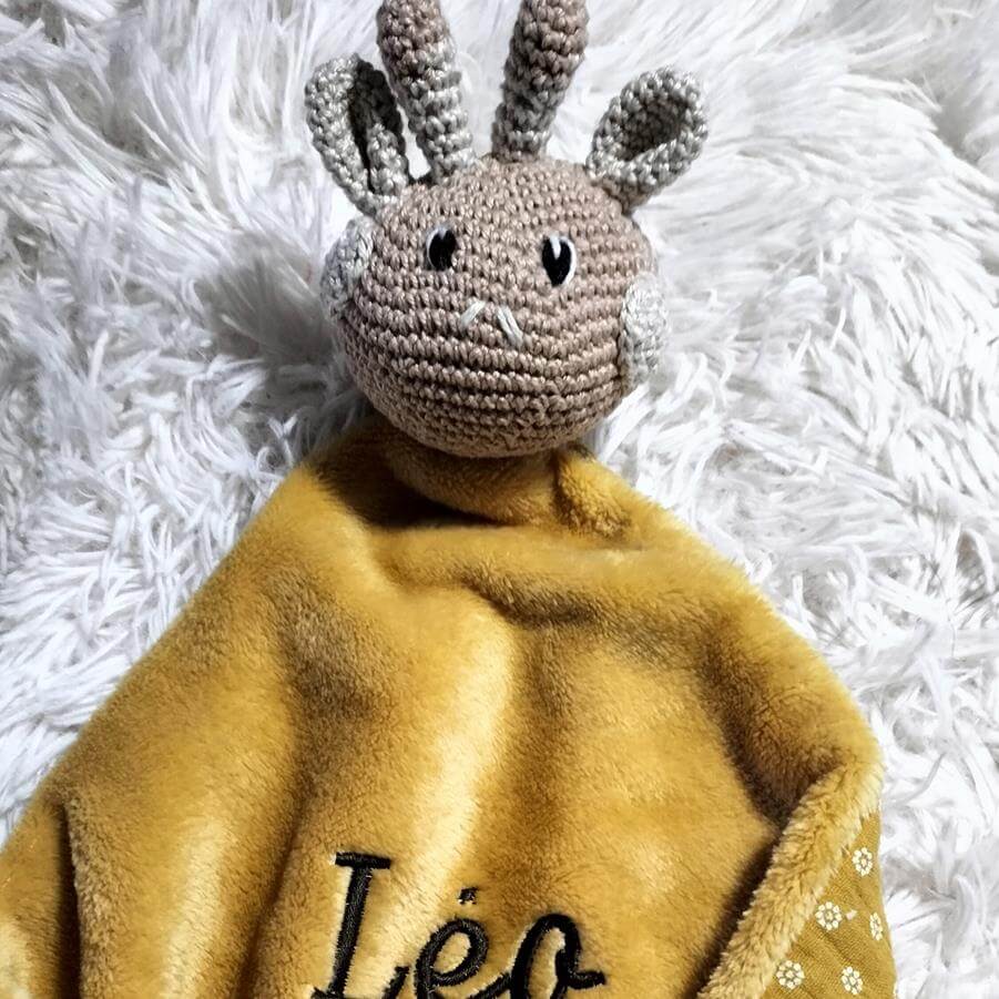 doudou-naissance-cadeau-bébés-amigurumi-crochet